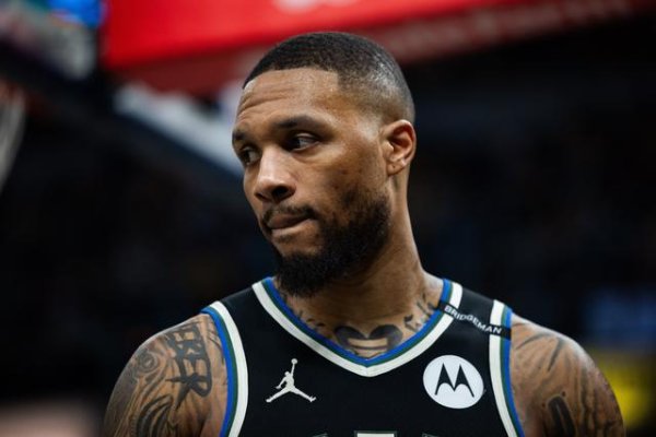 Tom: Lillard không hạnh phúc